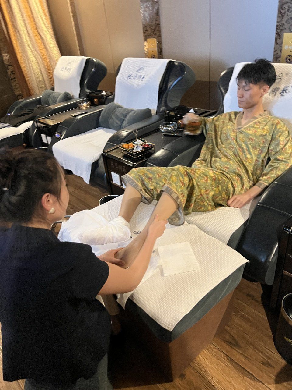 喧嚣城市里的宁静角落～我爱陆琴脚艺