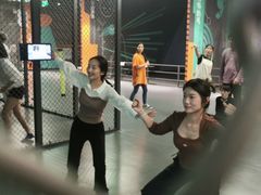 -极限PLAY运动娱乐新世界·团建派对潮玩休闲馆·室内蹦极高空游乐园