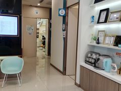 -维乐口腔(美维云门诊陆家嘴店)
