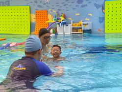 -龙格亲子游泳·水育早教运动中心(泰州海陵店)