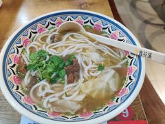 -鑫花溪牛肉米粉(人民广场店)