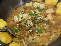 -三江鱼东北特色铁锅炖(骆驼店)
