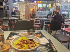 大堂-開籠雀冰室(同和金铂店)