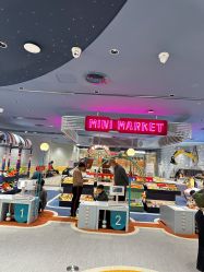 -奈尔宝家庭中心·亲子餐厅(北京东坝万达店)