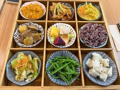 -轻蔬不用等·素食(江苏路店)