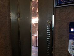 -K+全国连锁KTV(绿地缤纷天地店)
