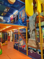 -MELAND CLUB亲子乐园•派对(虹桥万象城店)