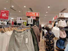 -优衣库(石家庄裕华万达广场店)