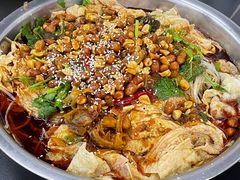 -周良天山牛杂城(天山路总店)