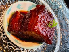 红酒烧玫瑰黑猪肉方-运·中餐厅(成都华尔道夫酒店)