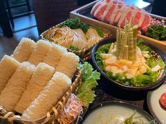 -湊湊火锅·茶憩(新中关购物中心店)