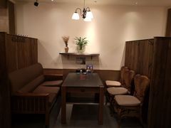 卡座-胡记真不同饭店(临河街店)