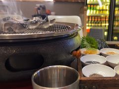 -围炉肉舍•炭烤活鳗•丹东海鲜烤肉(步行街店)