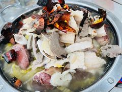 -老码头黑皮肘子锅包肉(文政街店)