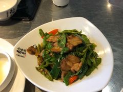 -龙巢盱眙龙虾·牛蛙·烧烤宵夜(八卦岭店)