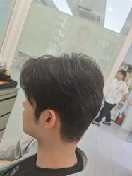 -首脑美发沙龙