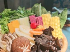 -湊湊火锅·茶憩(颐堤港店)