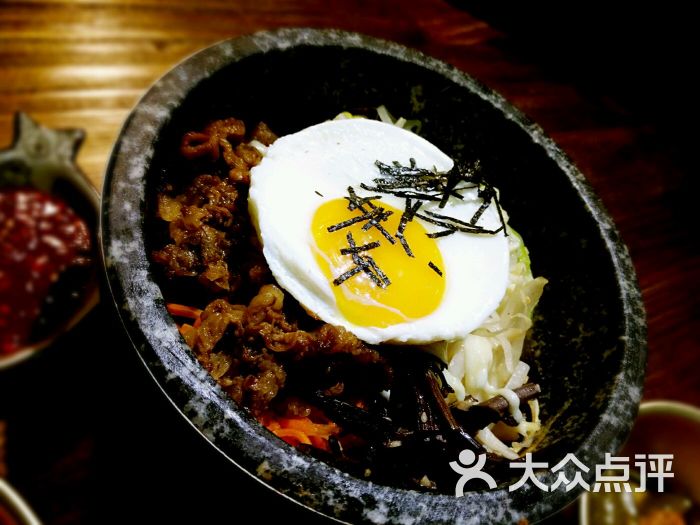 芝士牛肉石锅拌饭
