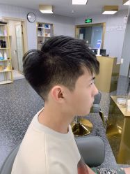 -即型男士理发工作室