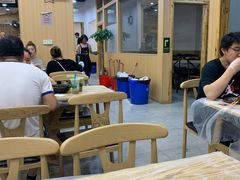 大堂-江城燕子大排档(江汉路步行街店)