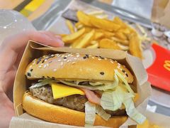 双层安格斯MAX厚牛芝士堡-麦当劳(曲阳店)