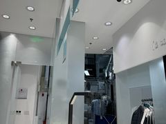 -福奈特洗衣洗鞋(宝华广场店)