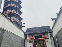 -绳金塔