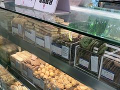 面包甜点陈列柜-上海哈尔滨食品厂(汇联商厦店)