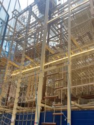 -PIPIKINGDOM皮皮王国欢乐号(欢乐海岸购物中心店)