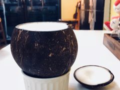 -志龙皇冠吃货椰子铺