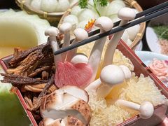 -得意咚瓜·顺德鱼生·冬瓜火锅(深圳首店)