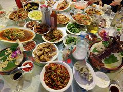 -三亚火车头万人海鲜广场