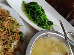 -鑫悦楼煎蟹·16年海鲜大排档