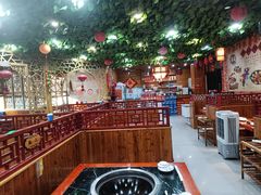 -袁小二大东北铁锅炖(吉祥村总部)