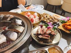 -围炉肉舍•炭烤活鳗•丹东海鲜烤肉(步行街店)