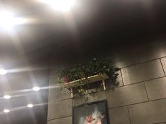 -愉肴麻辣香锅(中山路店)