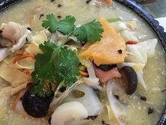 -天天向上素食餐厅(五台山店)