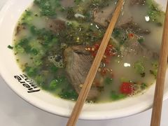 -在蒙自过桥米线