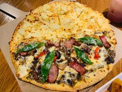 榴莲披萨拼黑松露-乐凯撒披萨(正佳广场店)