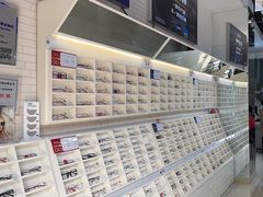 -诺柯视眼镜-蔡司依视路官方工厂店(淞南一店)