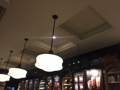 大堂-星巴克臻选(广州沙面店)