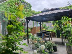 -河畔春天时尚餐厅