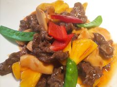 菠萝咕噜肉-味可道美食坊(福基路店)