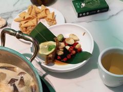 -六少·猪肚包鸡火锅(卓悦INTOWN店)
