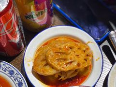 -爆炸头阿姨小四川正宗川味小吃(无任何分店)