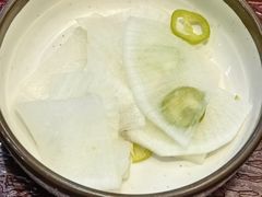 开胃酸萝卜-百年老字号·观振兴蟹黄面·三虾面·苏式面(观前街富仁坊巷店)