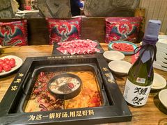 -老牌坊云南鱼豆花火锅(爱建店)