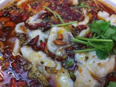 -鱼窝棚柴火铁锅炖(富山屯店)