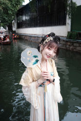 -一揽芳华汉服旗袍体验馆(拙政园店)