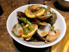 -沪小二炭火蛙锅(淮海中路美食不夜城店)